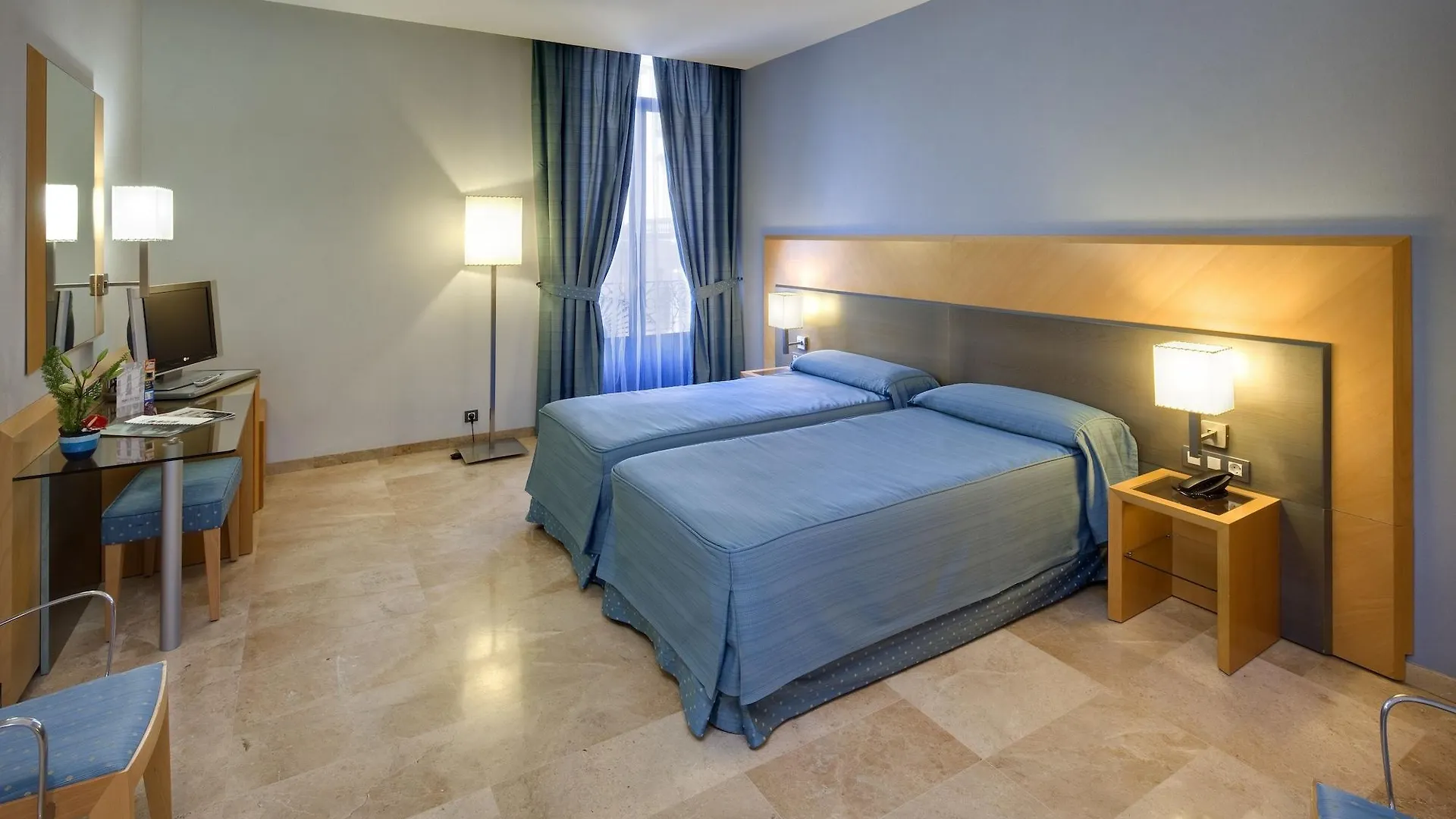 ***  ברצלונה Hotel Del Mar ספרד