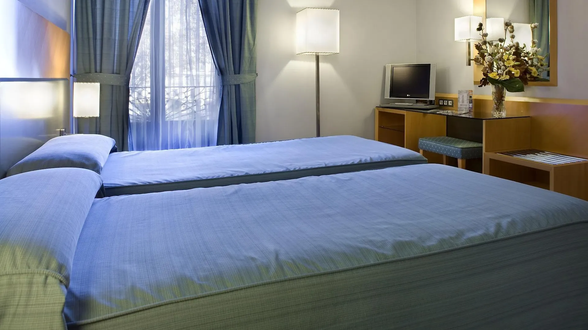 ***  ברצלונה Hotel Del Mar ספרד