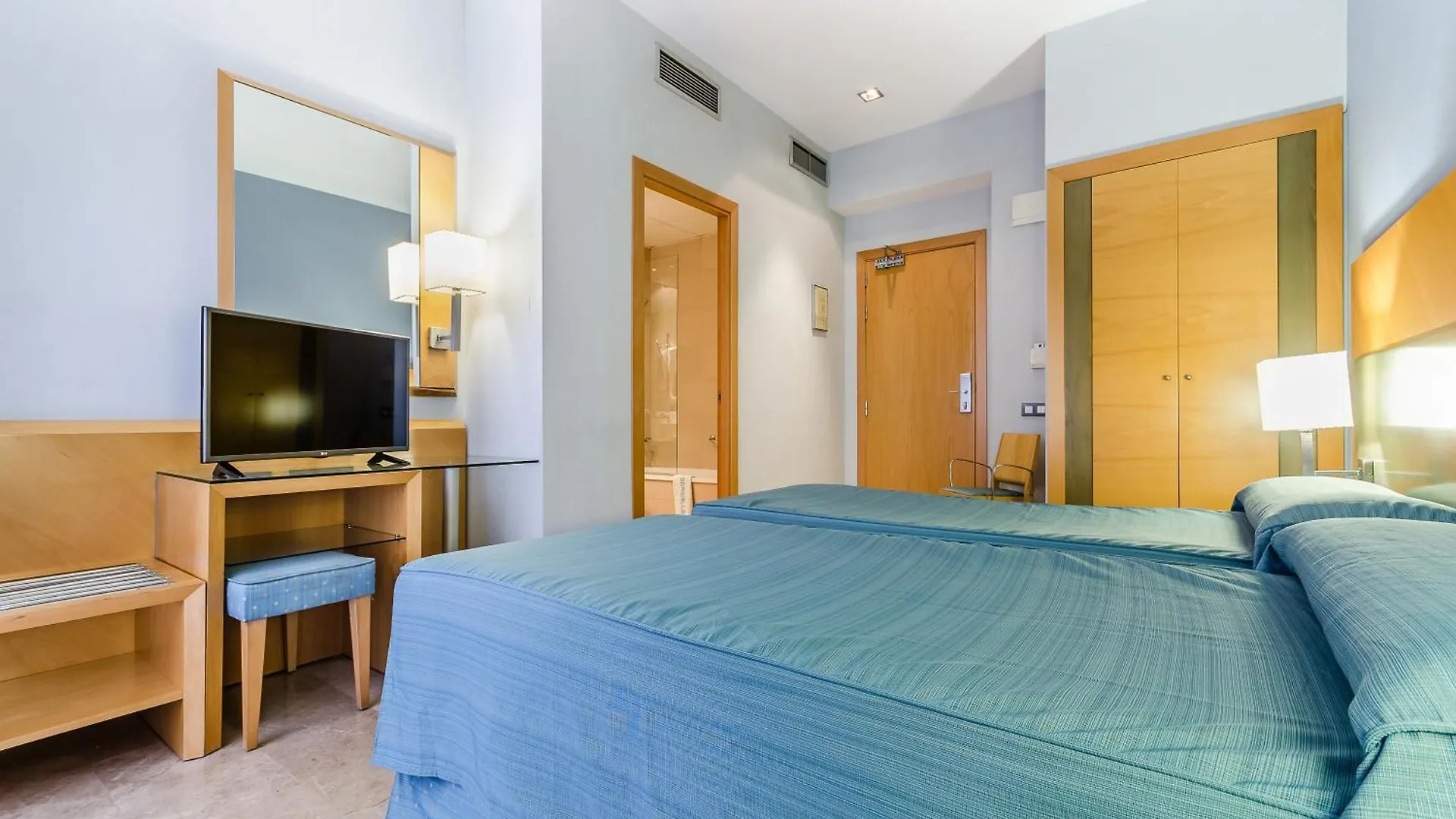 ***  Hotel Del Mar Barcelona Spain