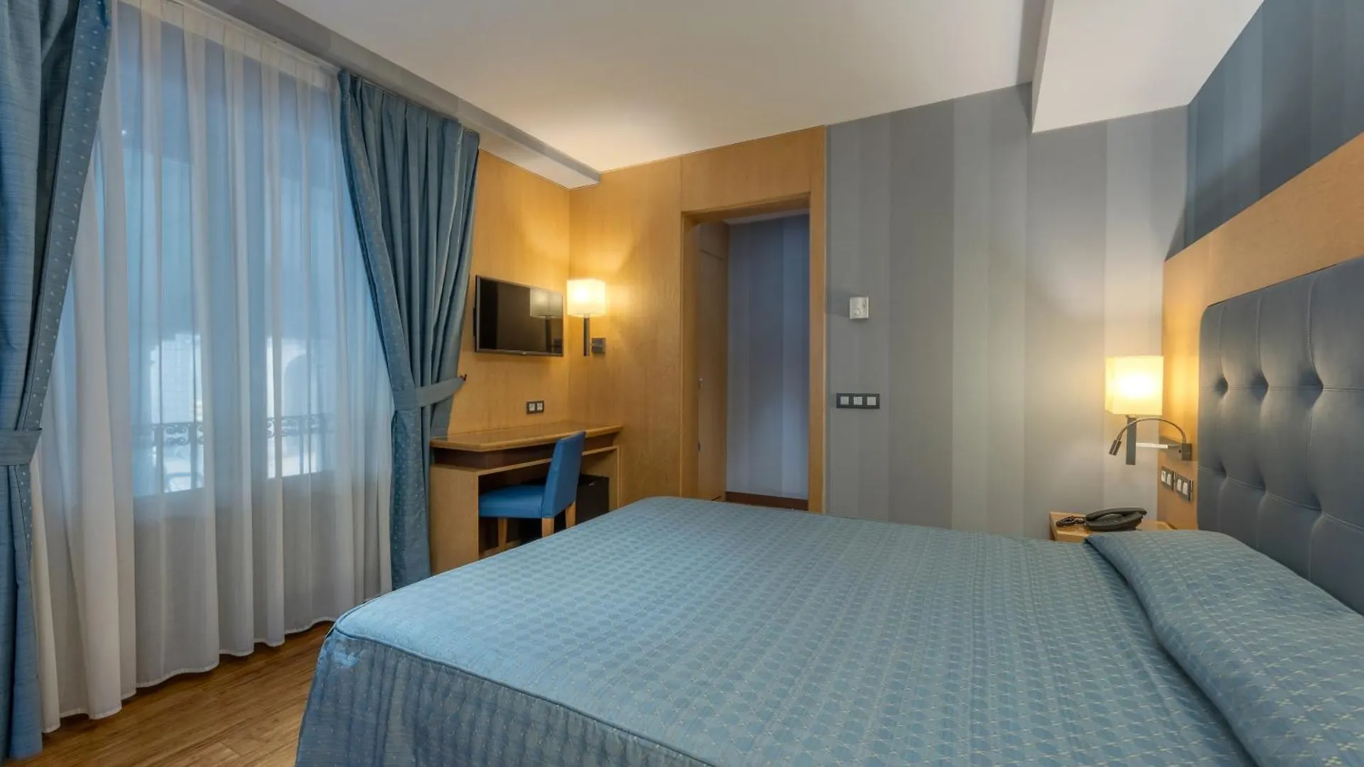 ***  Hotel Del Mar Barcelona Spain